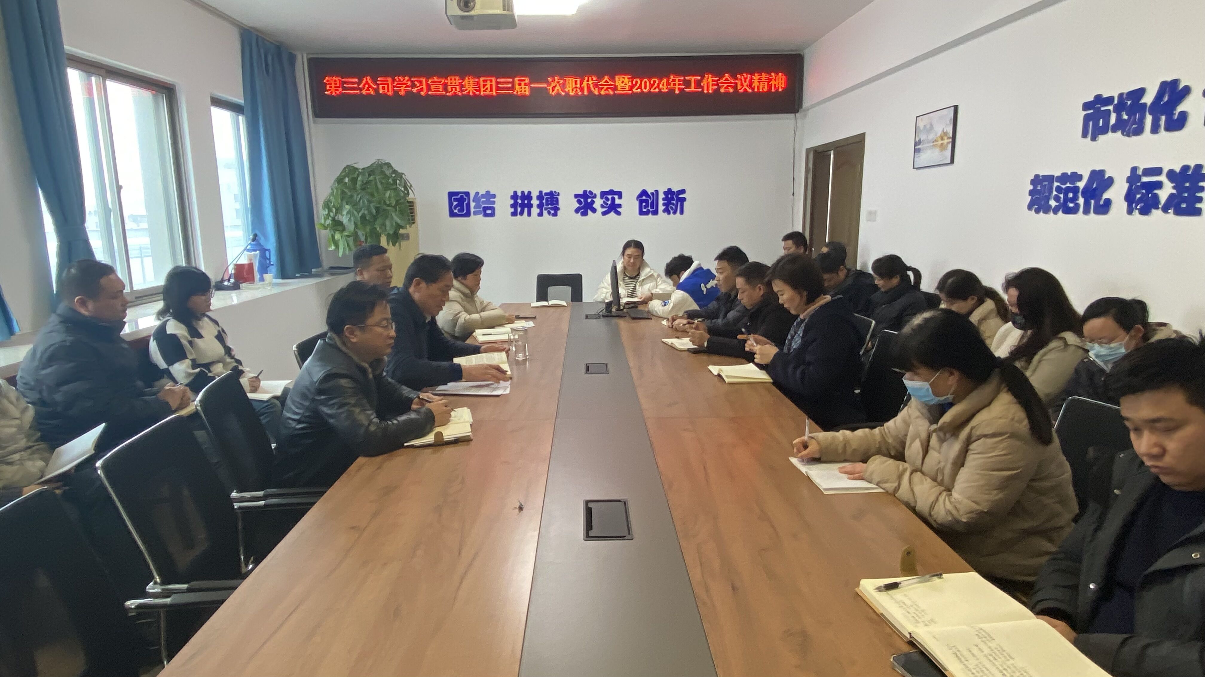 emc�ױ���(�й���½)�ٷ���վ